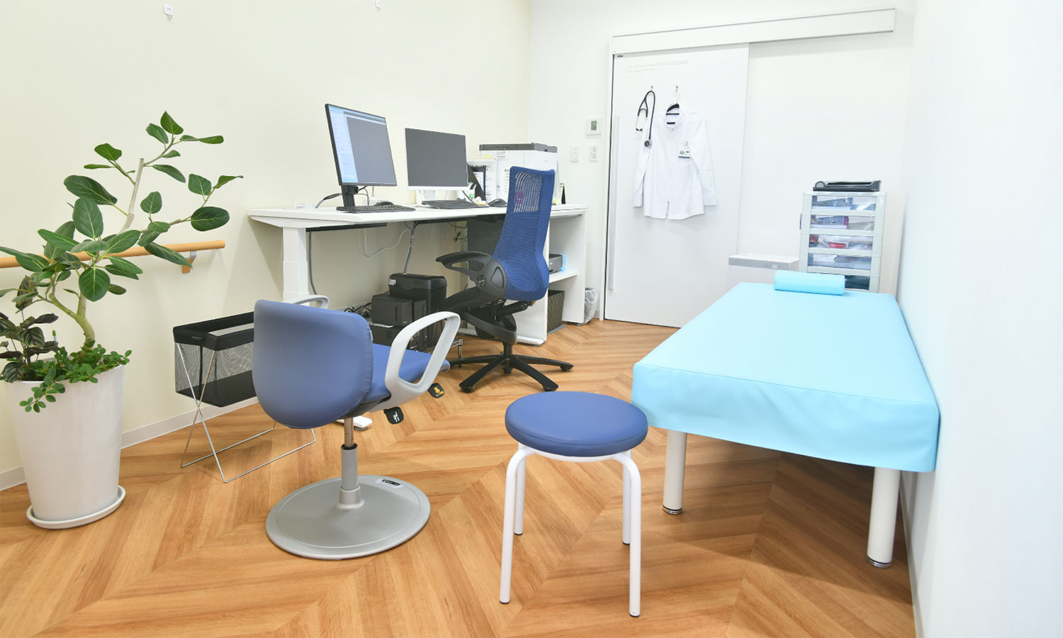 診察室２